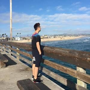 Meet your Posher, Leo